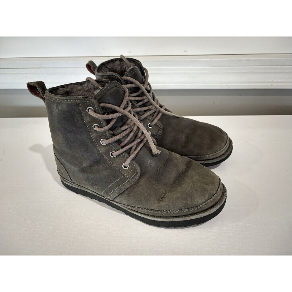 UGG Men's Harkley Leather WP Lightweight Wool Lining Char Boots Size 6